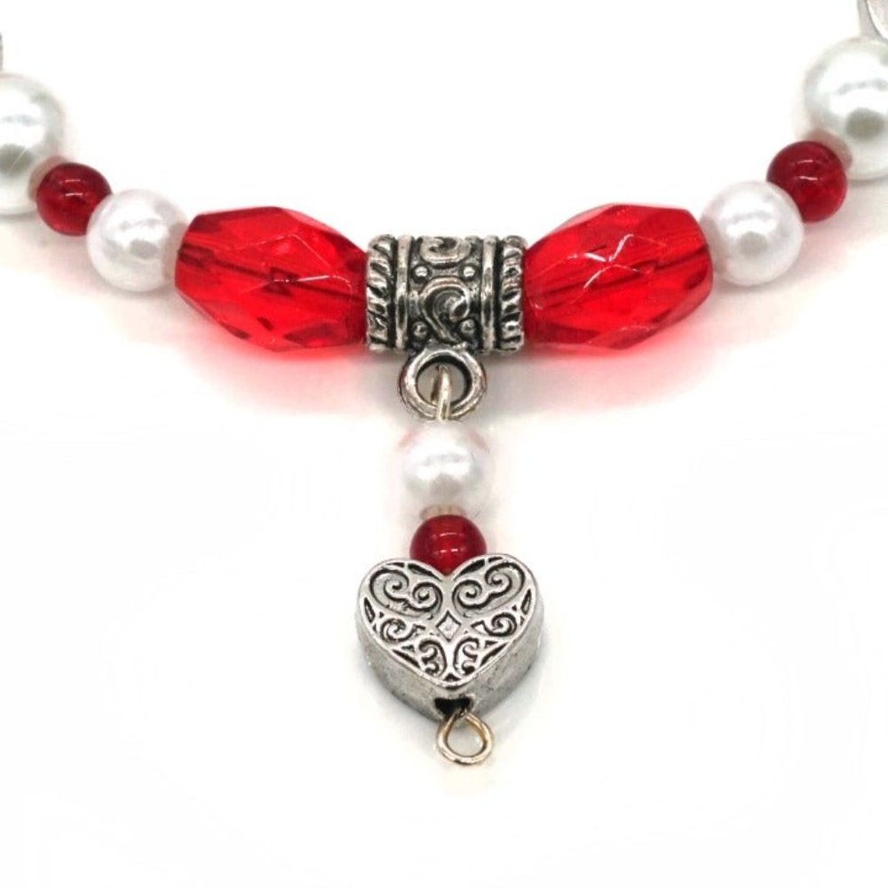 Bracelet with white Pearls, red beads, heart shaped accents & charm. - Picture 3 of 3